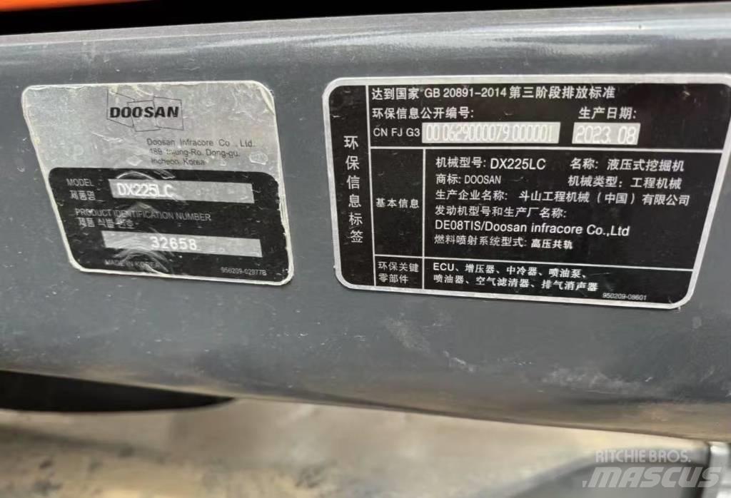 Doosan DX 225 Escavadoras de rastos