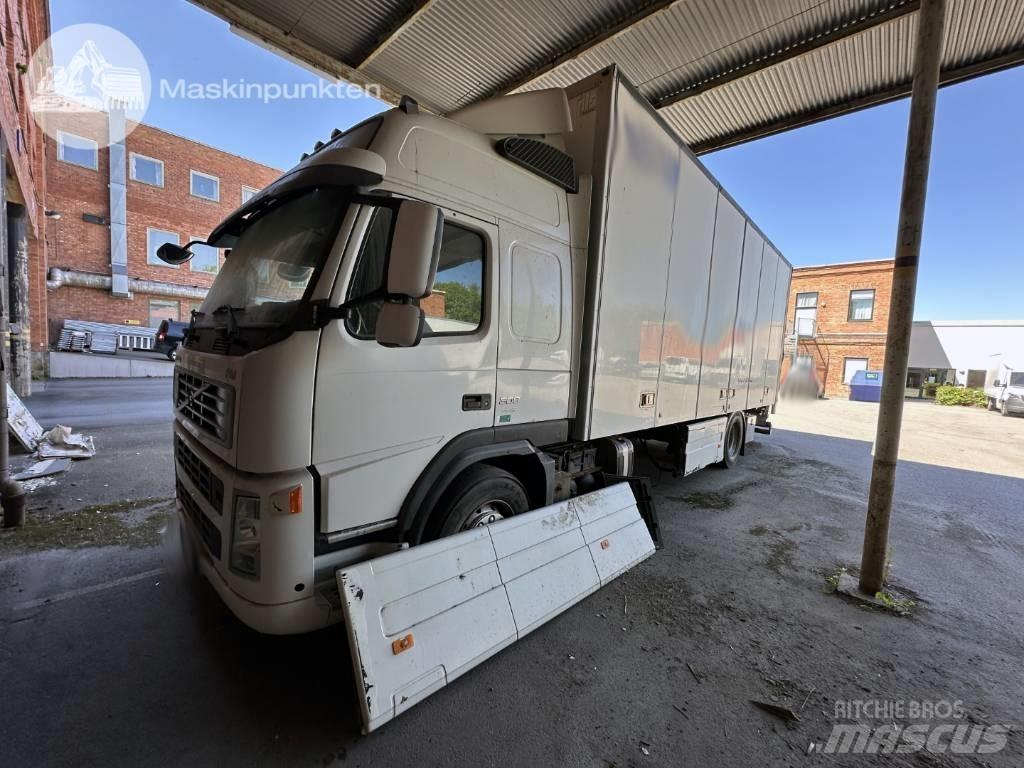 Volvo FM 300 Camiões de caixa fechada