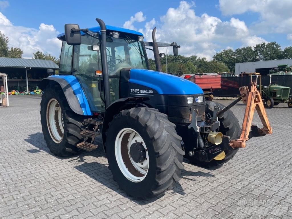 New Holland TS 115 Tratores Agrícolas usados