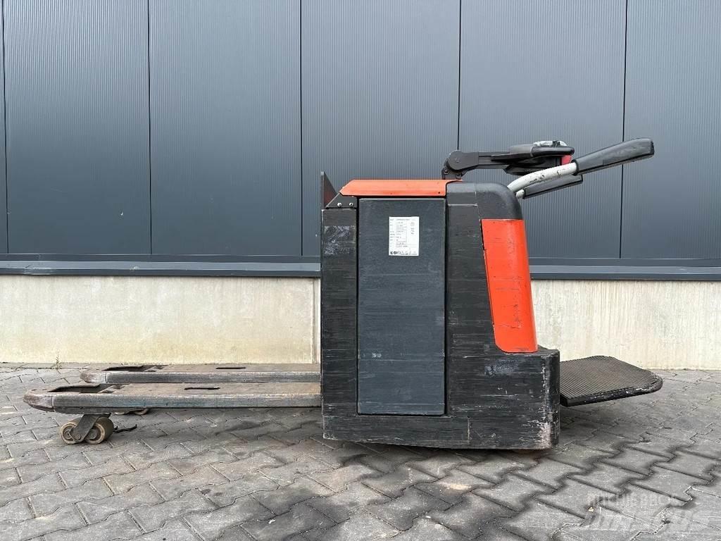 BT LPE240/M Empilhador para operador externo