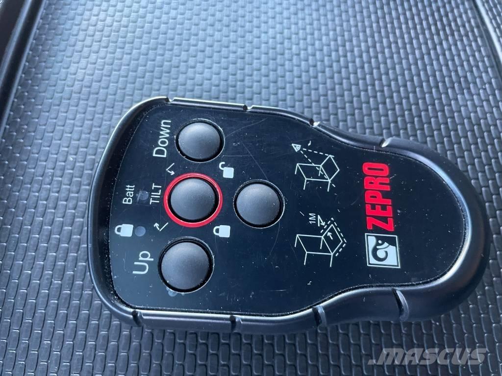 Volvo FM 330 Camiões de caixa fechada