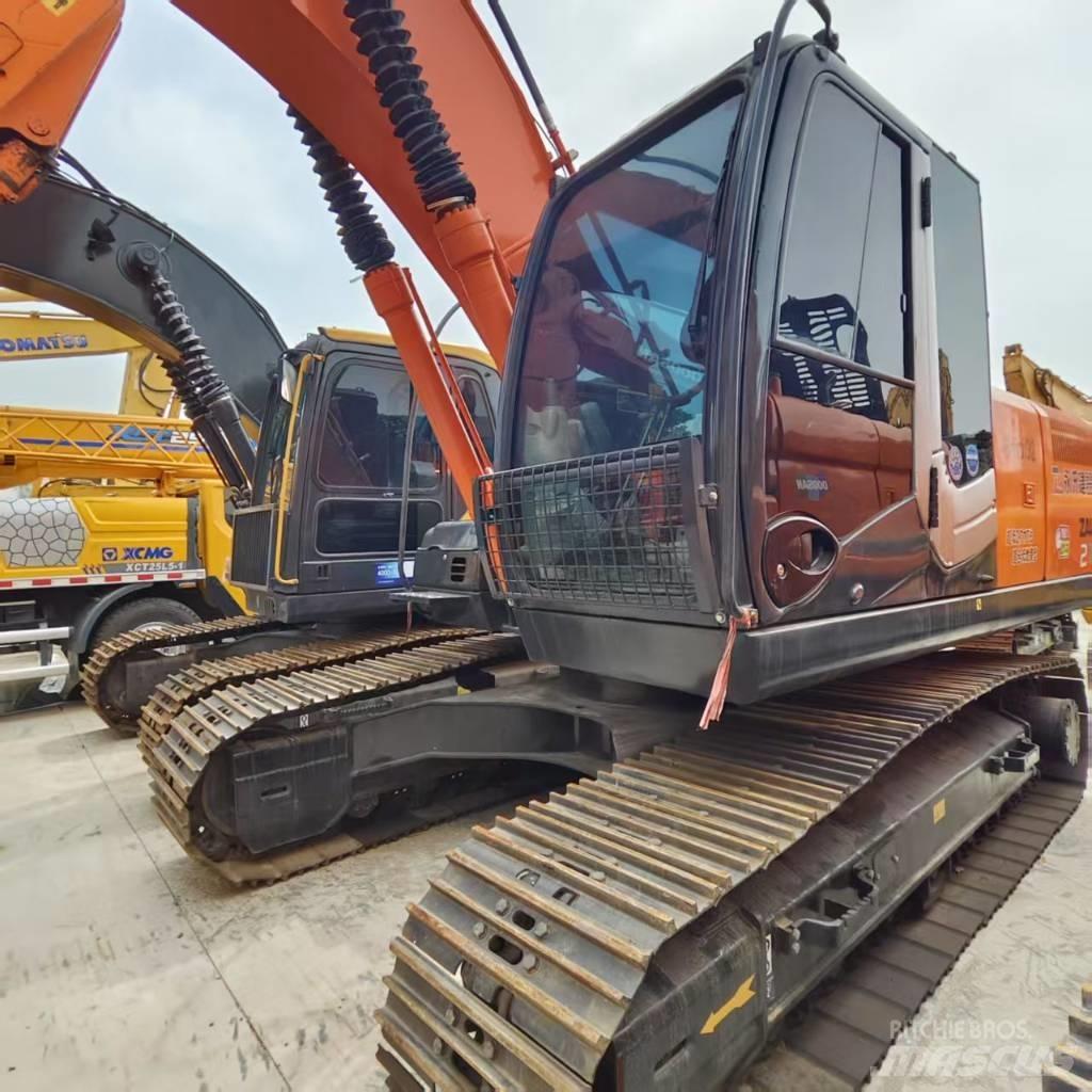 Hitachi ZX 210 Escavadoras de rastos