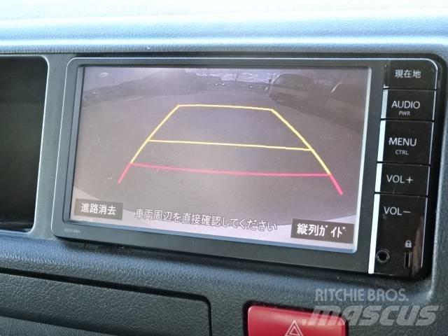 Toyota LDF-KDH221K Outros