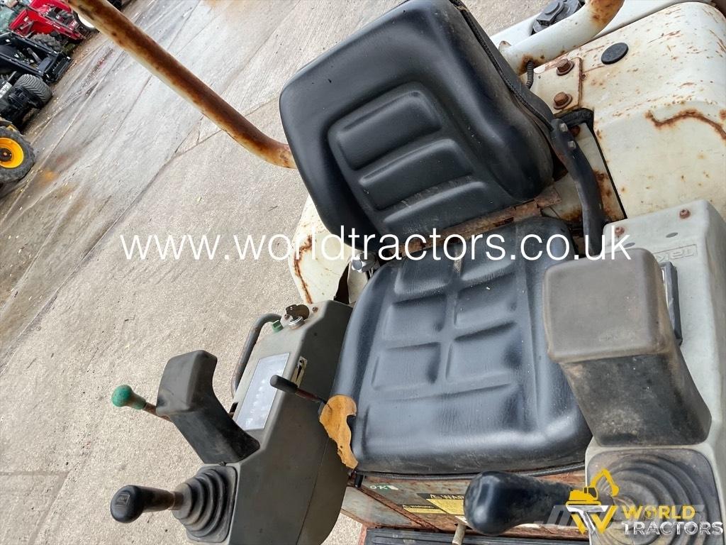 Takeuchi TB 016 Mini Escavadoras <7t