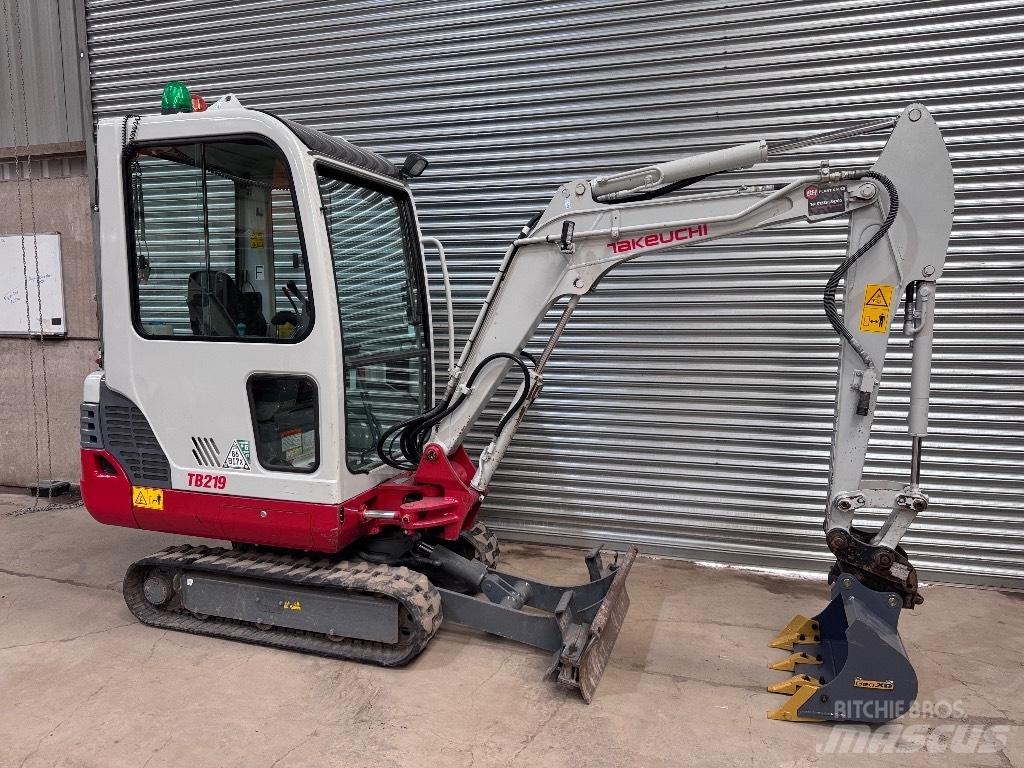 Takeuchi TB 219 Mini Escavadoras <7t