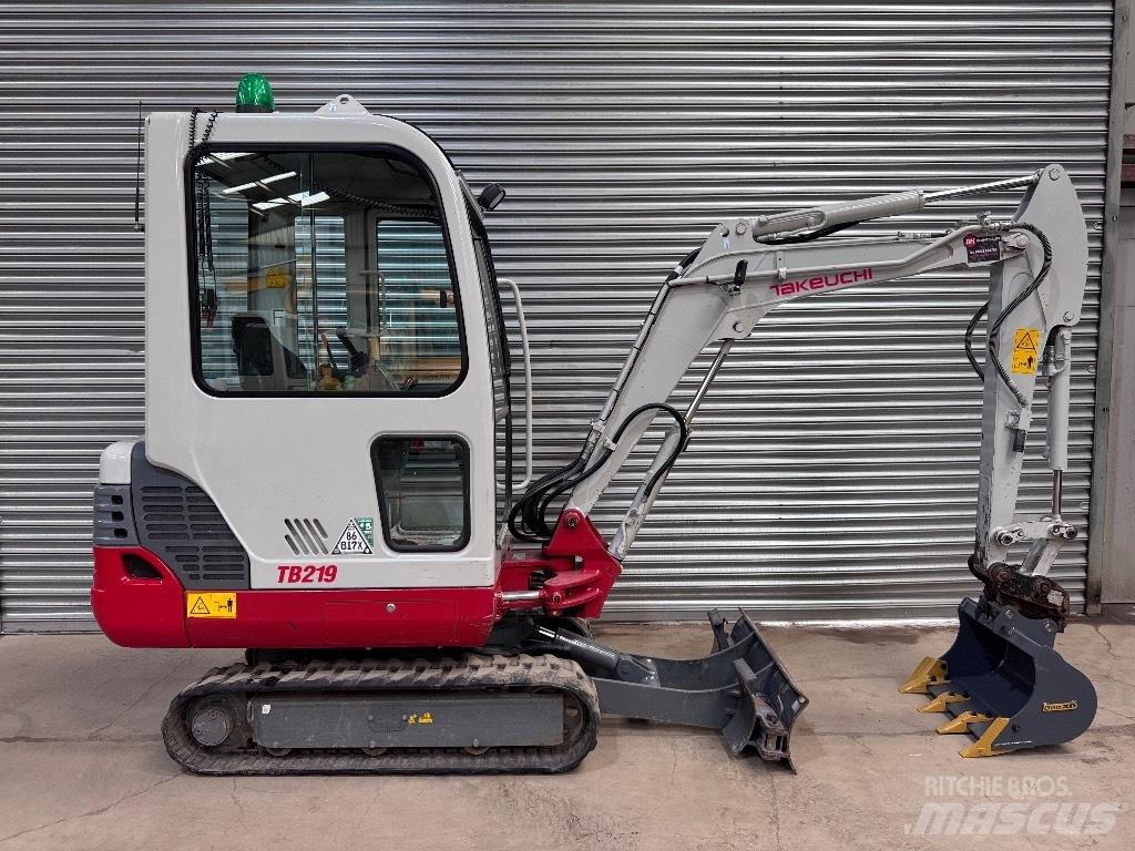 Takeuchi TB 219 Mini Escavadoras <7t