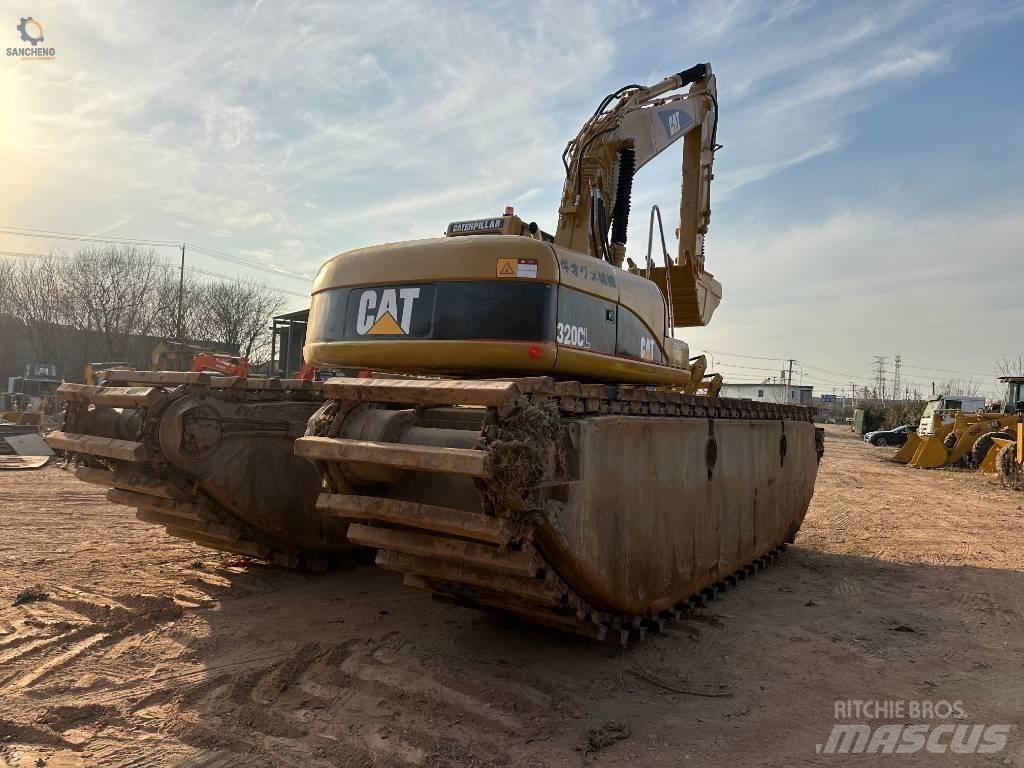 CAT 320 C L Escavadoras anfíbias