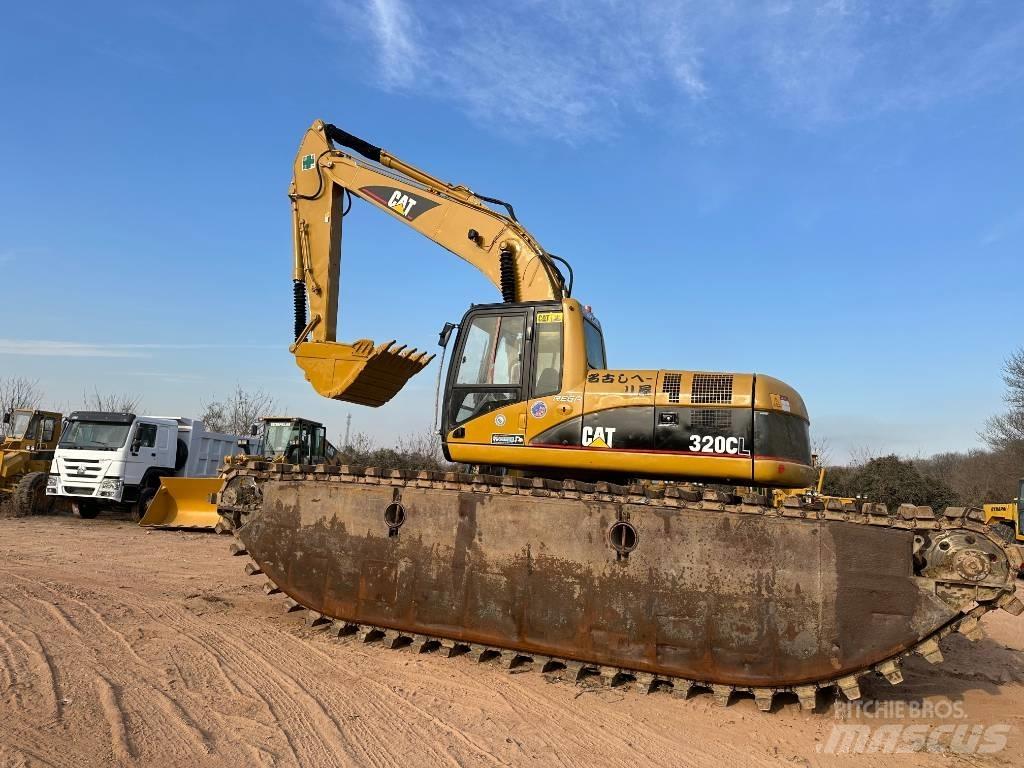 CAT 320 C L Escavadoras anfíbias