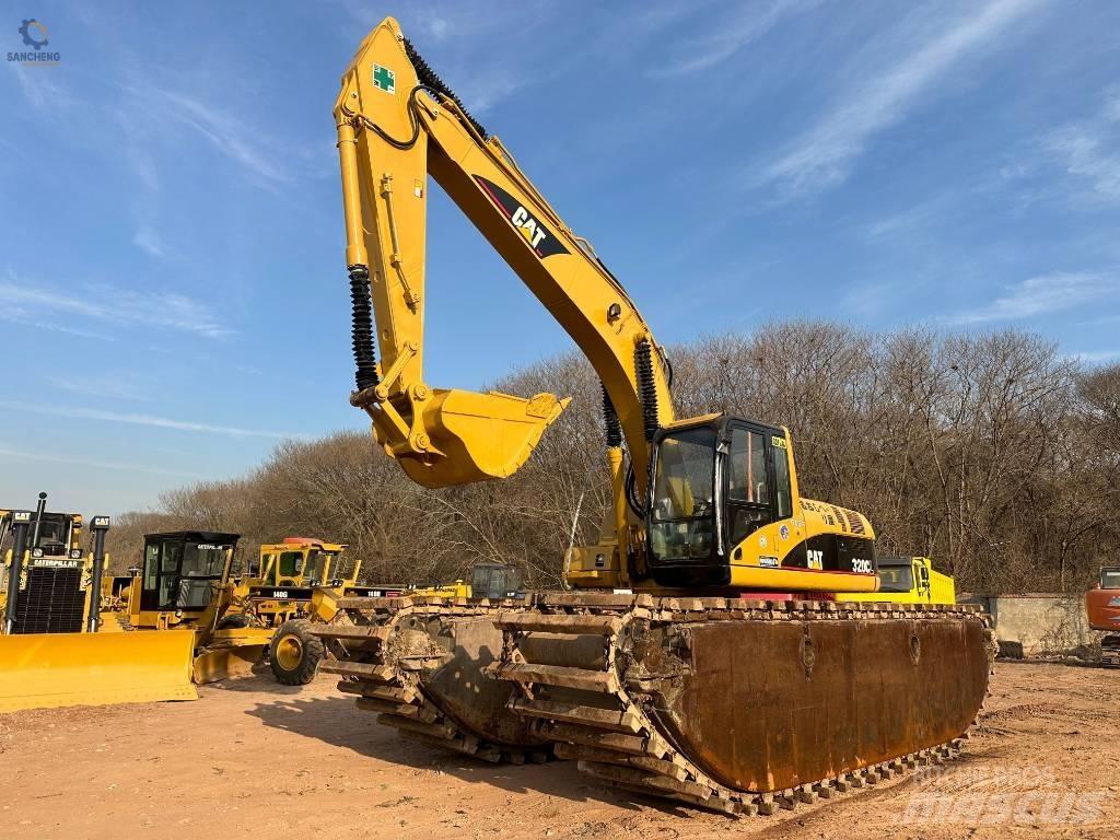 CAT 320 C L Escavadoras anfíbias
