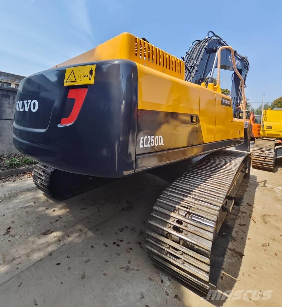 Volvo EC 250 D L Escavadoras de rastos