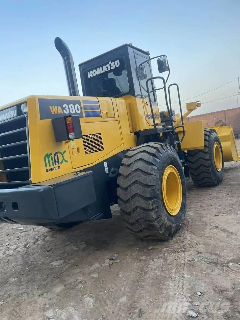 Komatsu WA 380 Pás carregadoras de rodas