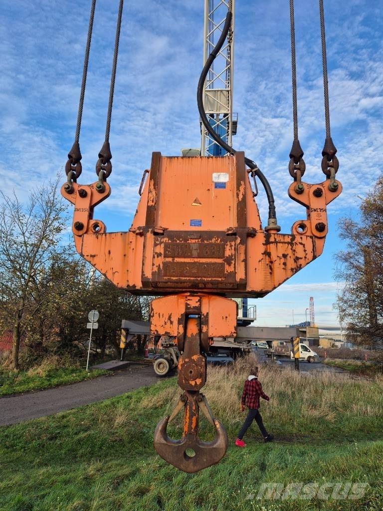 Liebherr LHM 250 Guindastes de porto