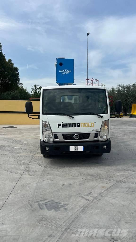 Nissan SOCAGE DA324 Plataformas aéreas montadas em camião