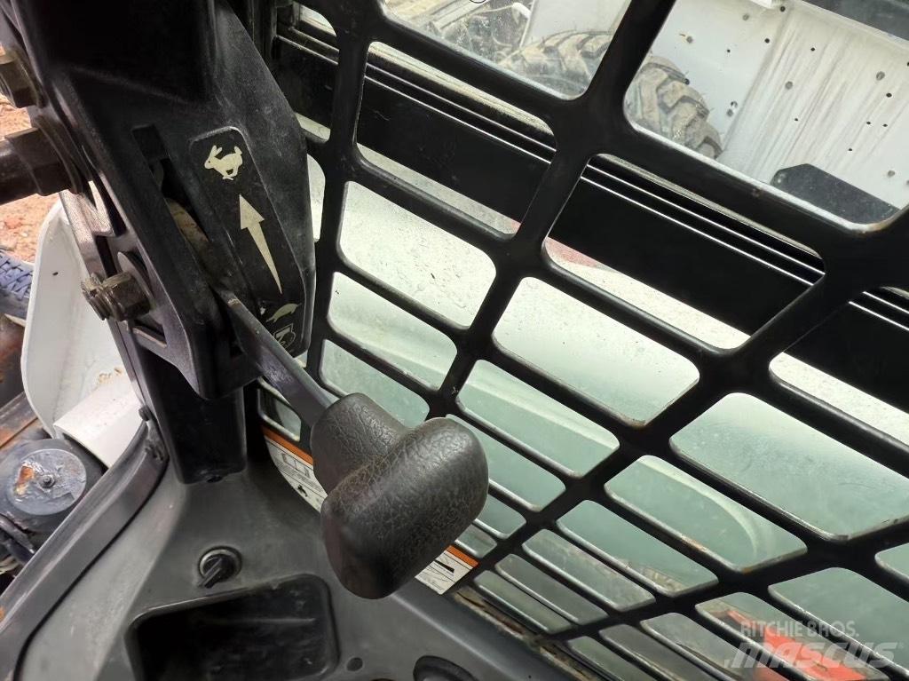 Bobcat S 220 S750 Carregadoras de direcção deslizante