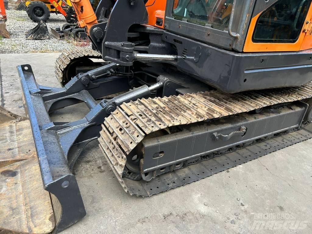 Doosan DX 80 R Escavadoras Midi 7t - 12t