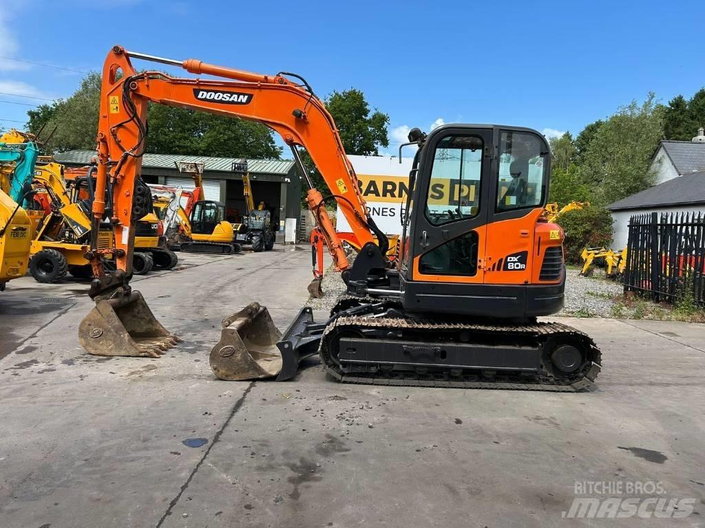 Doosan DX 80 R Escavadoras Midi 7t - 12t