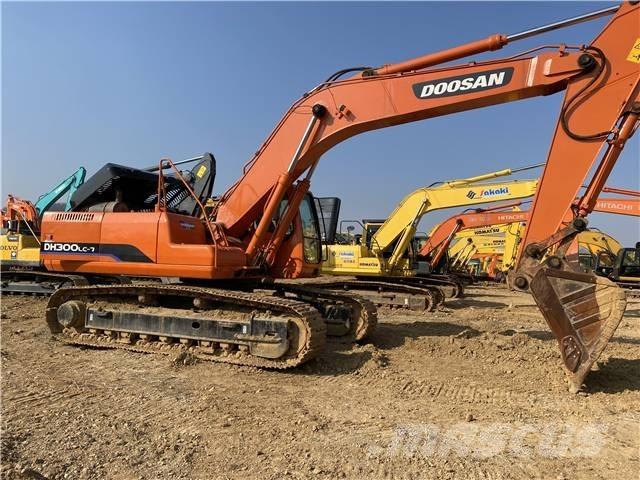 Doosan DH 300 Escavadoras de rastos