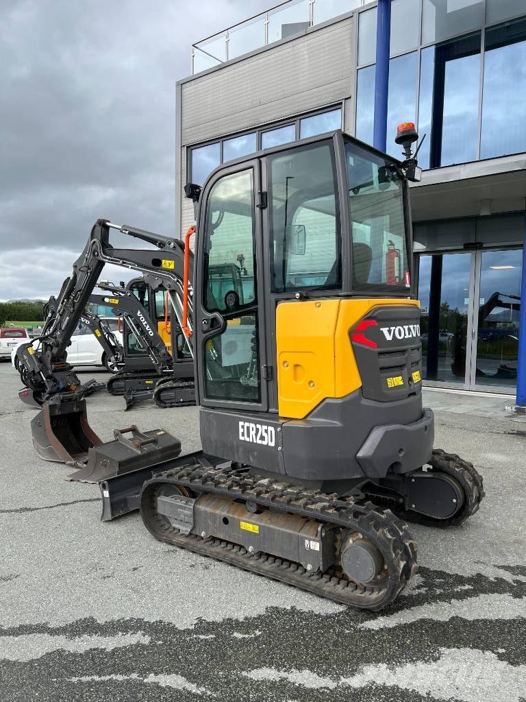 Volvo ECR 25 D Mini Escavadoras <7t