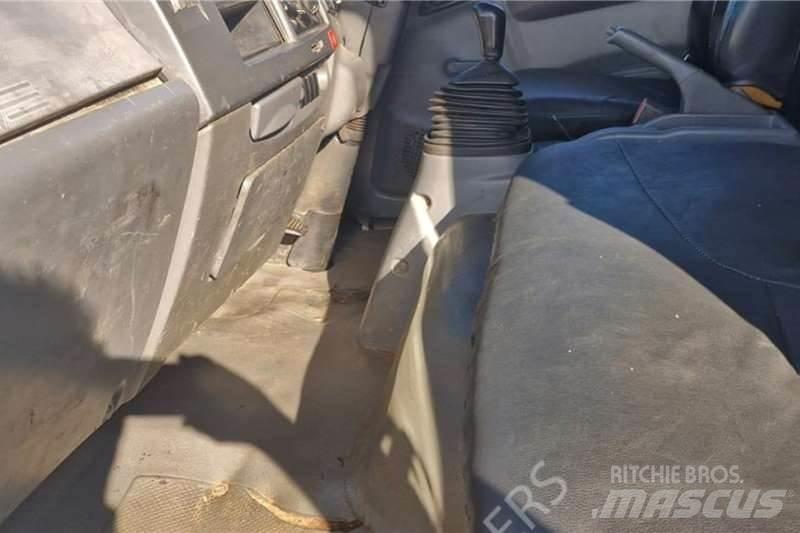 Isuzu NQR500 Outros Camiões