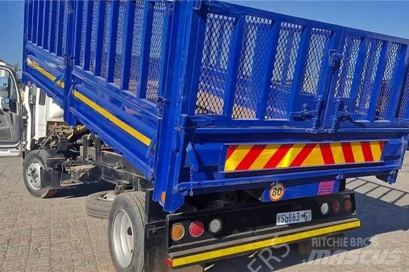 Isuzu NQR500 Outros Camiões