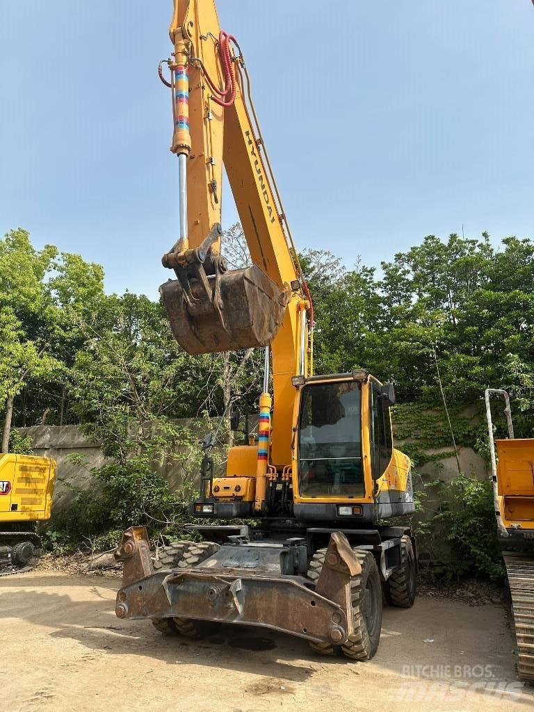 Hyundai R210W-9 Escavadoras de rodas