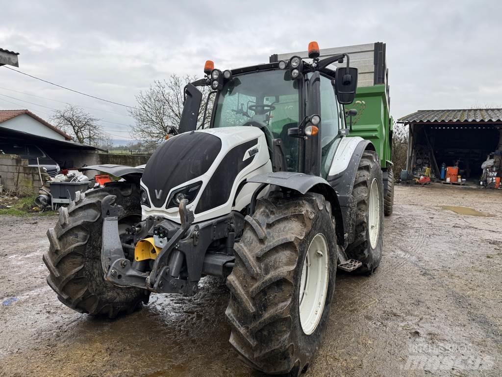 Valtra N174 Tratores Agrícolas usados