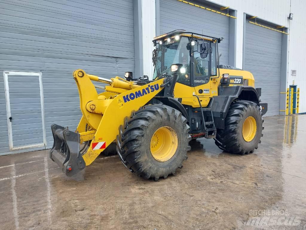 Komatsu WA320-8 Pás carregadoras de rodas