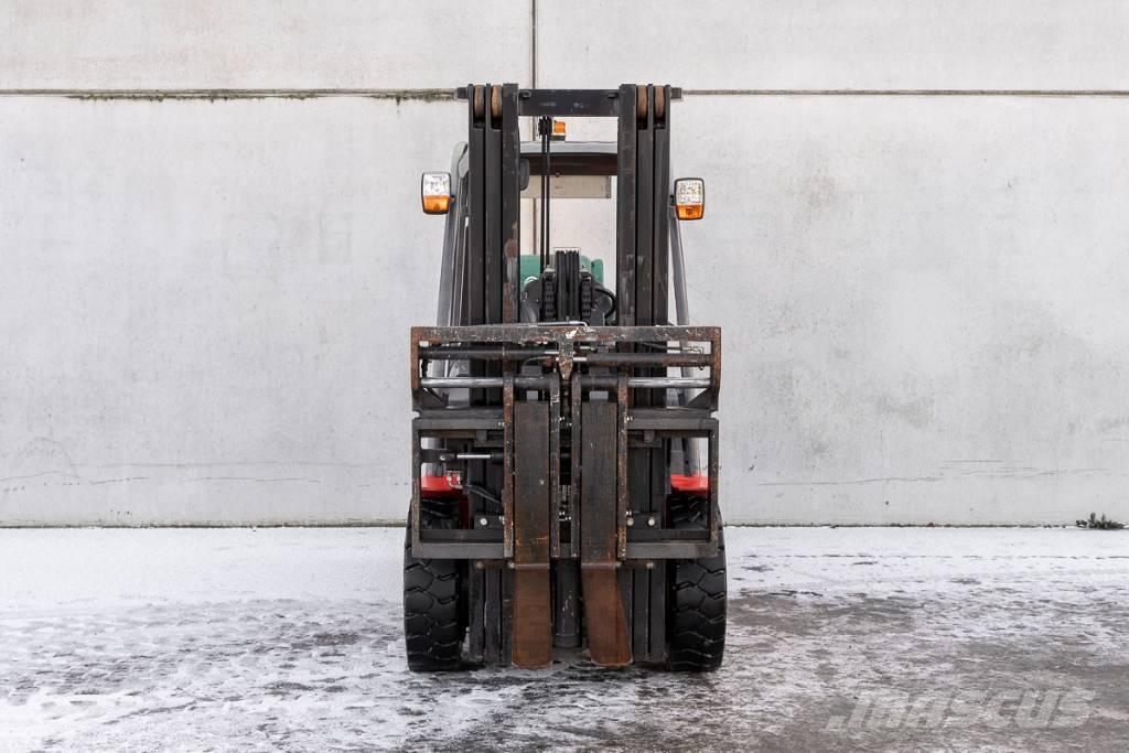 Manitou MI 35 G Empilhadores a gás