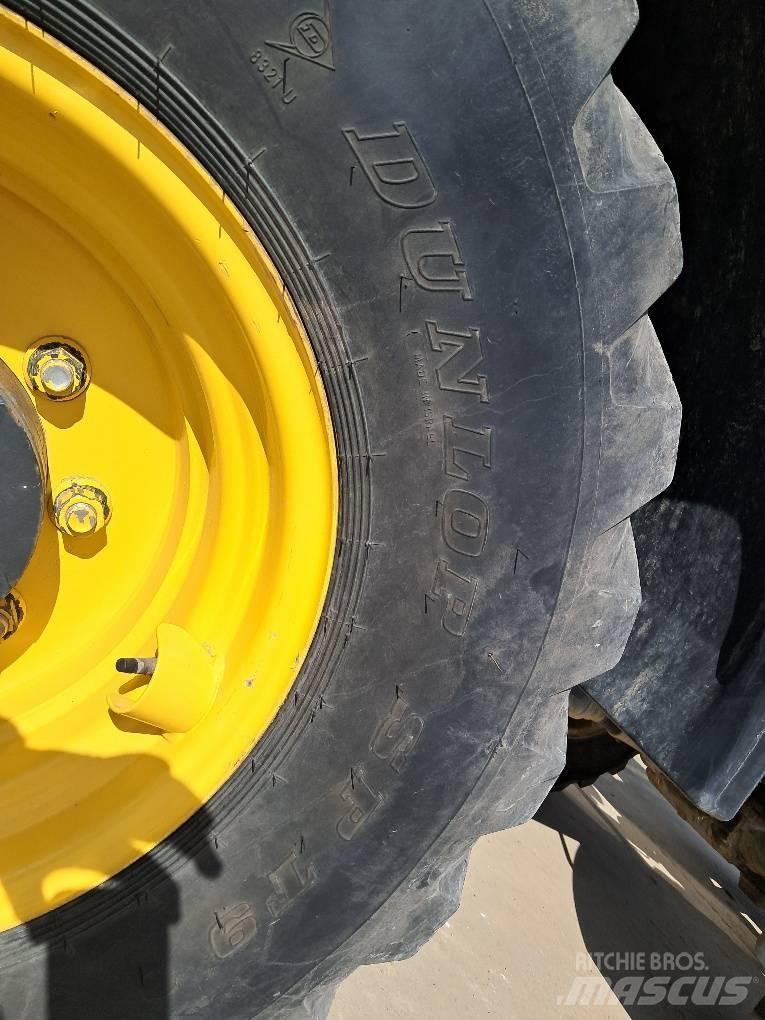 Komatsu WA100M-8 Pás carregadoras de rodas