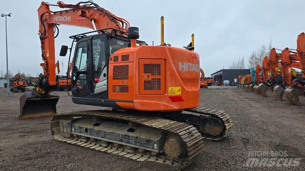 Hitachi ZX 225USLC-6 Escavadoras de rastos