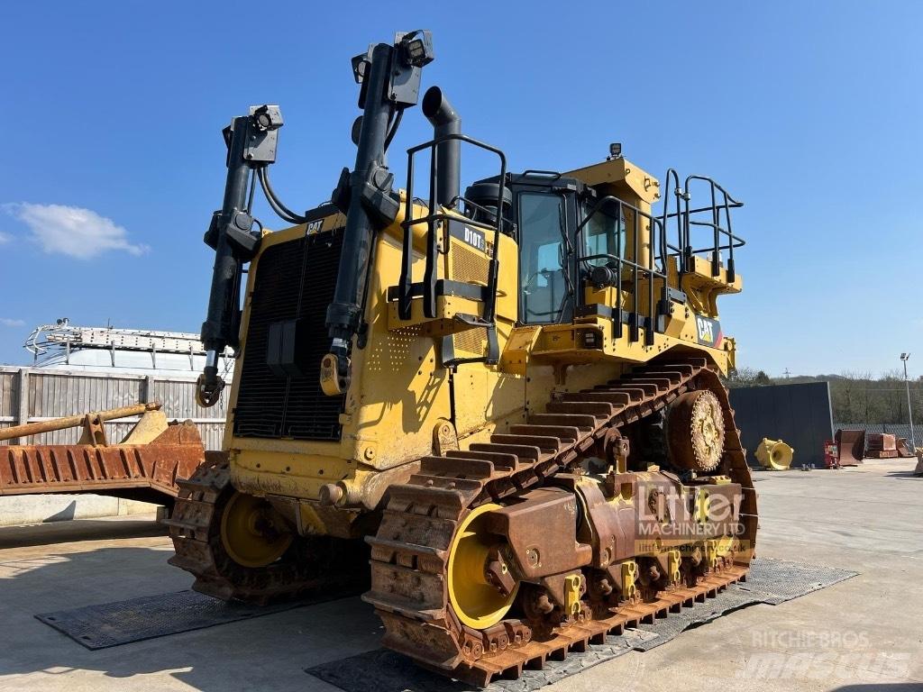 CAT D 10 T 2 Dozers - Tratores rastos