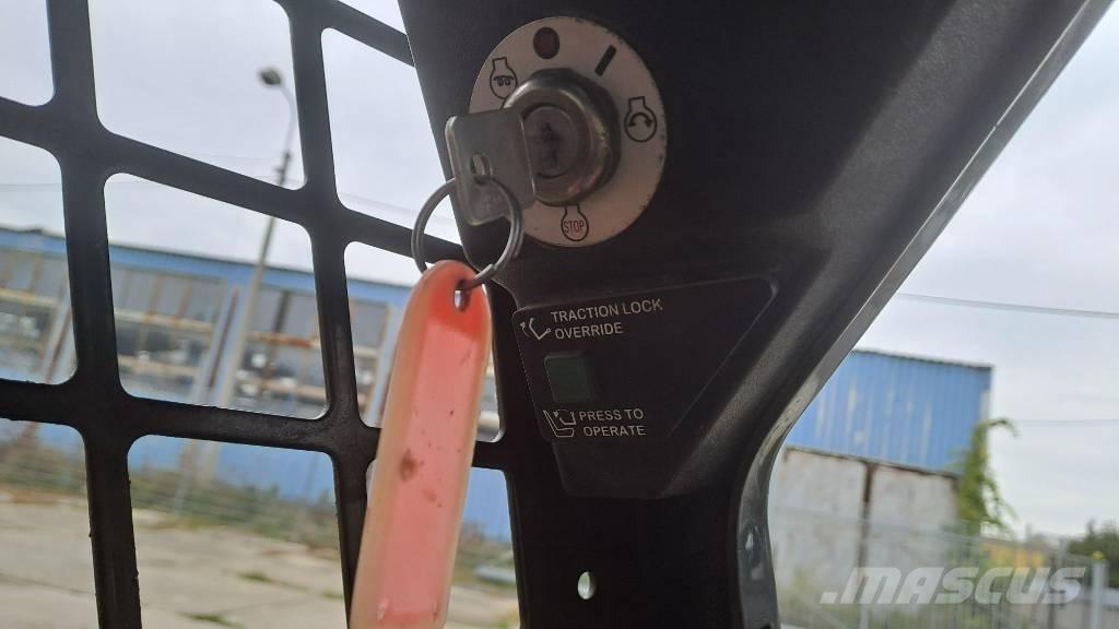 Bobcat s 70 Carregadoras de direcção deslizante