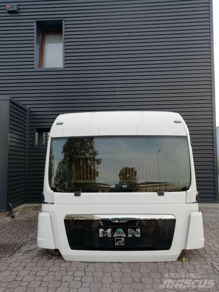 MAN TGX XLX EURO 5 Cabines e interior