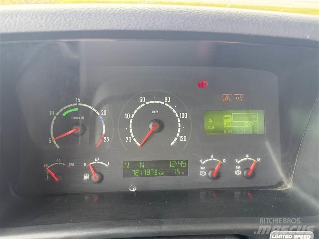 Scania R420 6X2 Camiões grua