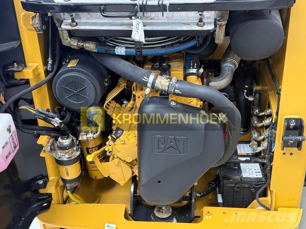 CAT 216 B3 Carregadoras de direcção deslizante