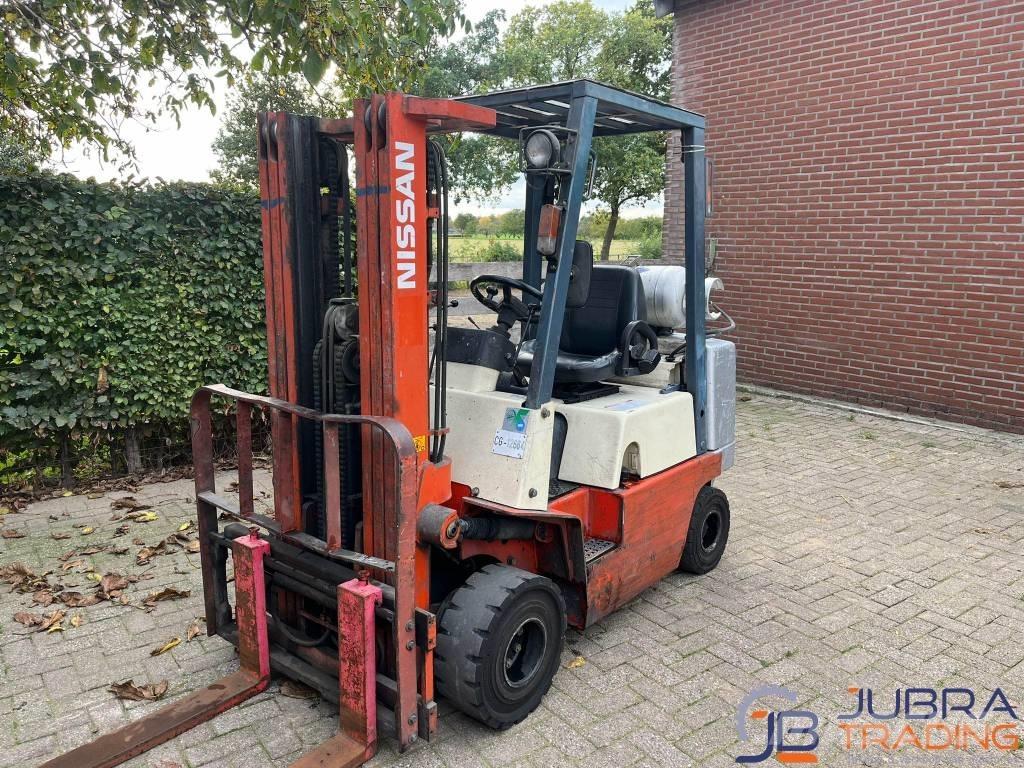 Nissan APJ02A25PU Empilhadores a gás