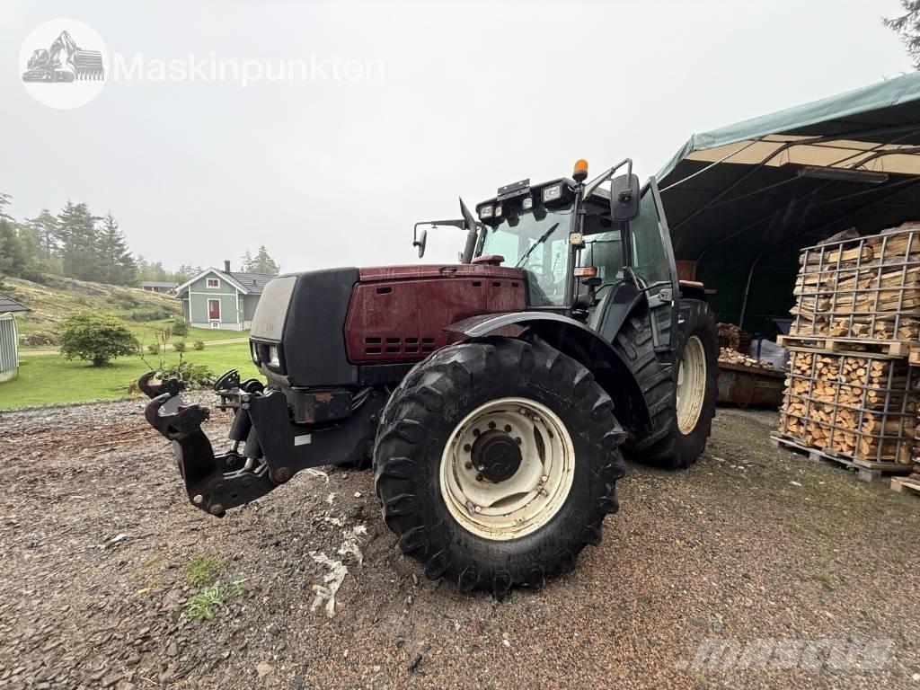 Valtra 8350 Tratores Agrícolas usados