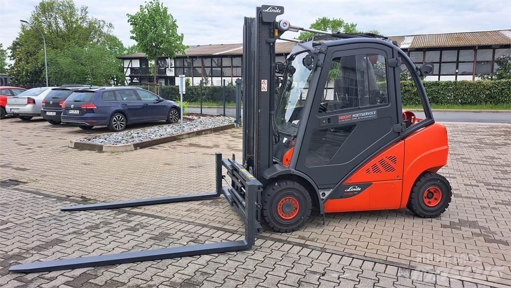 Linde H25T-02 Empilhadores a gás