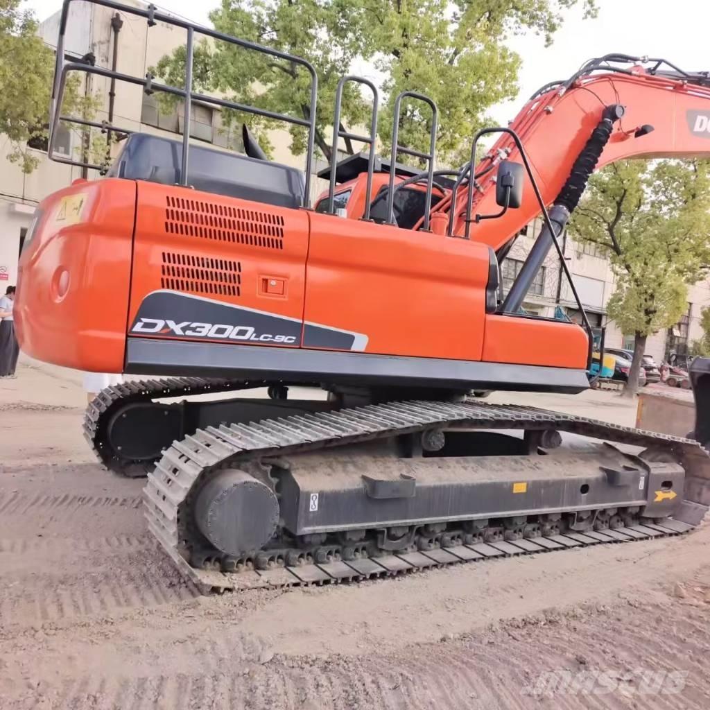 Doosan DX 300 LC Escavadoras de rastos