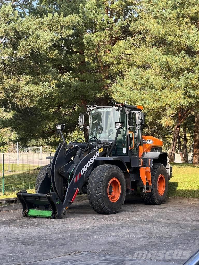 Doosan DL 220-7 Pás carregadoras de rodas