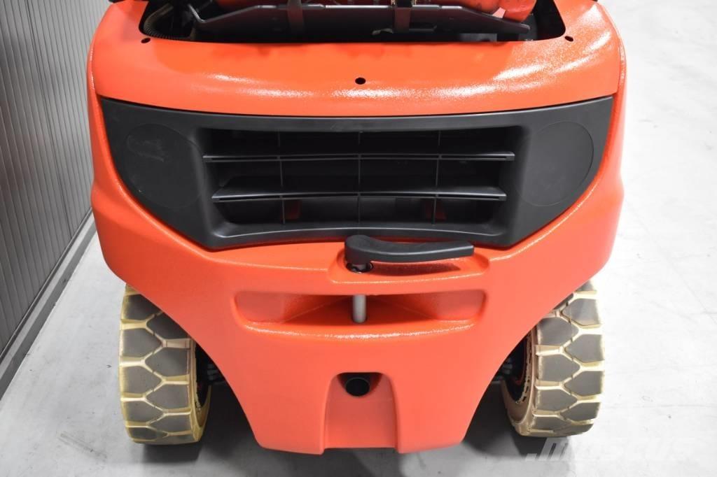 Linde H 16 T - 01 Empilhadores a gás