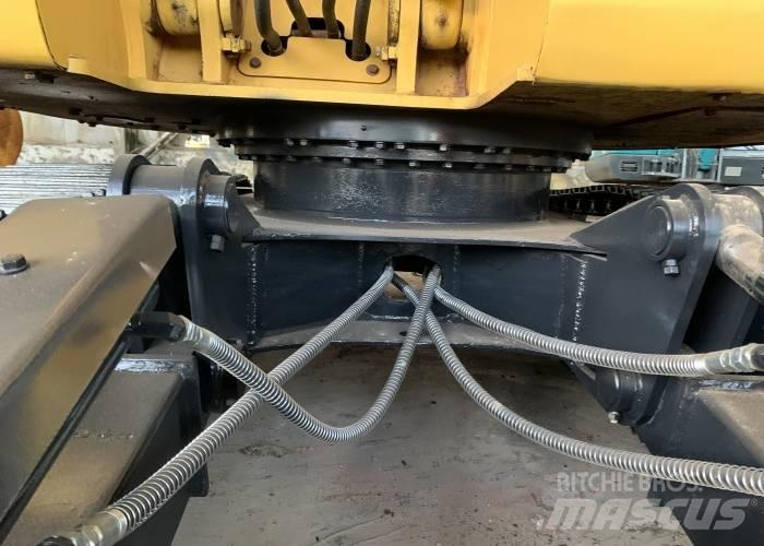 Komatsu PC138 Escavadoras de rastos