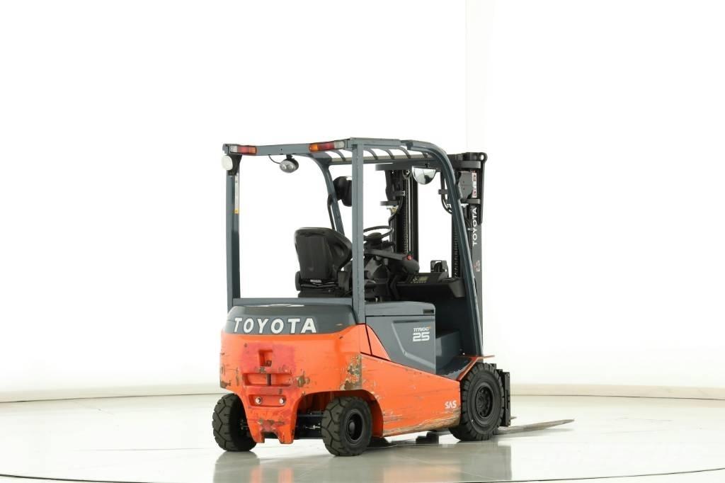 Toyota 8 FBMT 25 Empilhadores eléctricos
