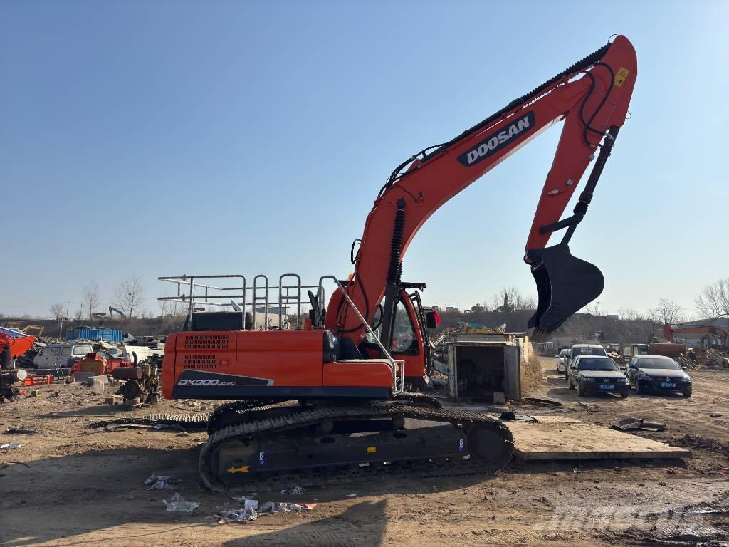 Doosan DX300 Escavadoras de rastos