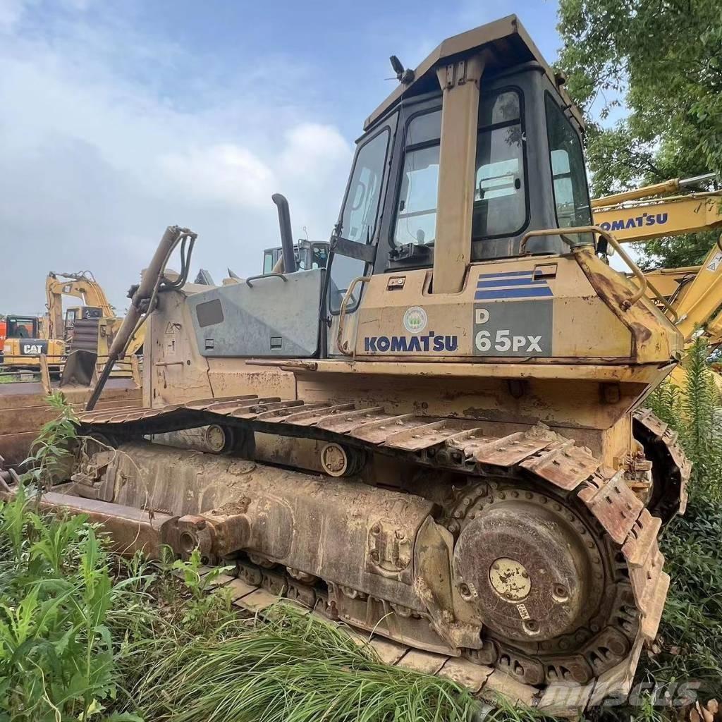 Komatsu D 65 P-12 Dozers - Tratores rastos