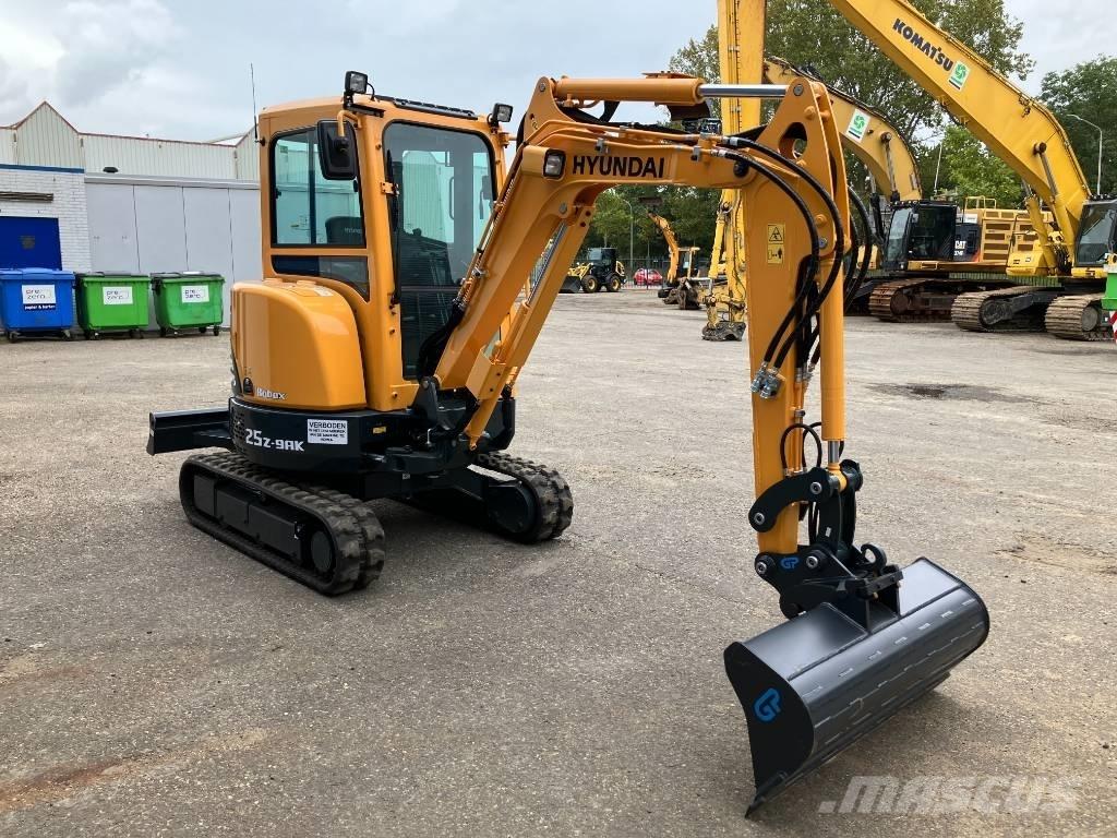 Hyundai R25Z-9AK Mini Escavadoras <7t