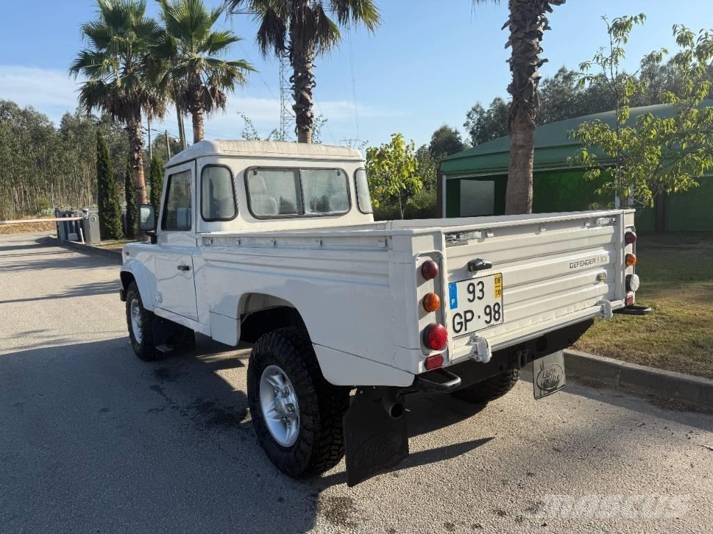 Land Rover Defender Pick up de caixa aberta