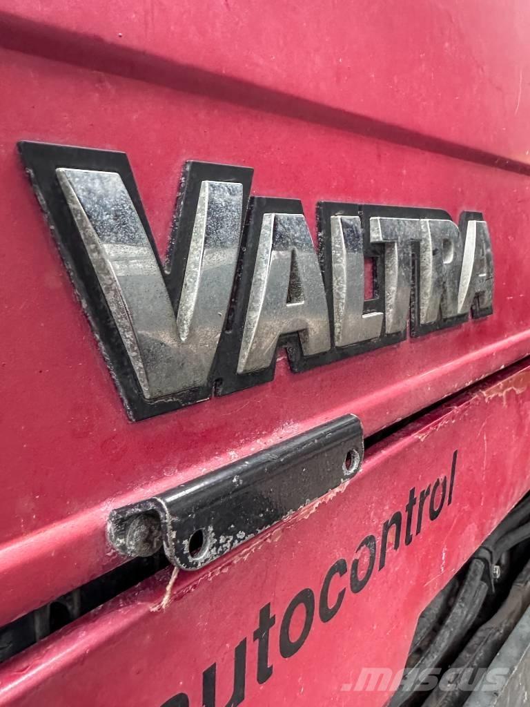 Valtra 900 Tratores Agrícolas usados