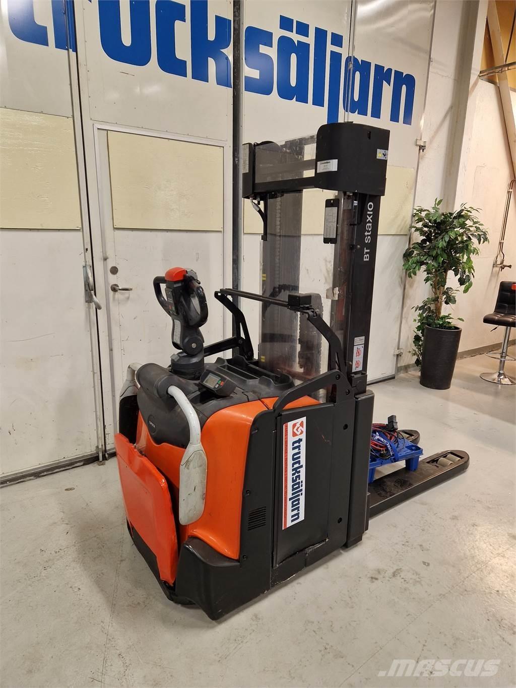 Toyota SPE160L Empilhador para operador externo