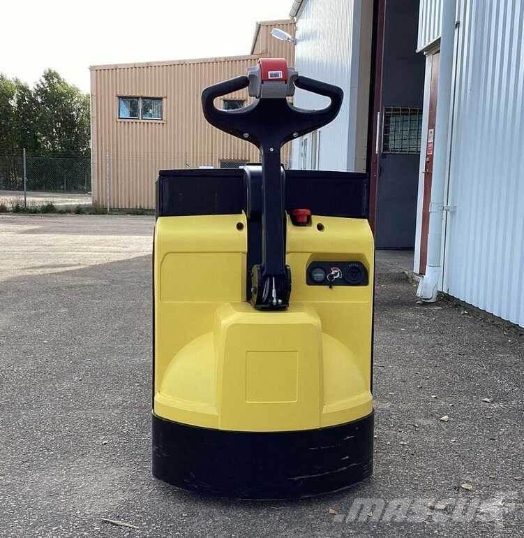 Hyster P2.0 Self propelled stackers